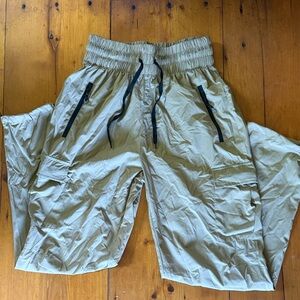 Lightweight High-Waisted Khaki Trail Pants - Women’s Size M